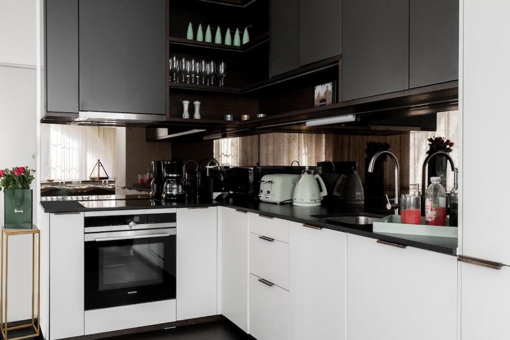 Shh! Oxford St Dream-Come-True Fam Design Hot Spot Londres Exterior foto