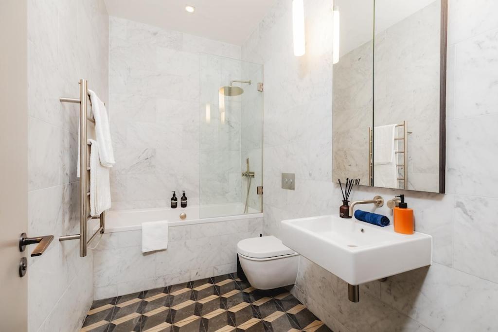 Shh! Oxford St Dream-Come-True Fam Design Hot Spot Londres Exterior foto